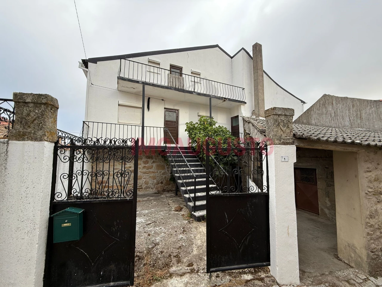 Casa de 3 dormitorios en Almeida, Portugal No. 340135