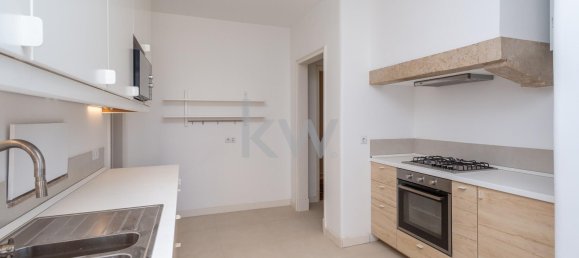 4 bedrooms Apartment in Lisbon, Portugal No. 90097 18