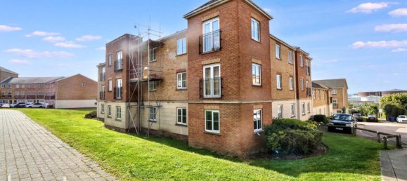 1 bedroom Apartment in Purfleet-on-Thames, United Kingdom No. 5011 2