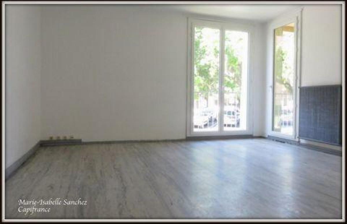 Apartamento com 2 quartos em condomínio em Pierrelatte, France N.º 34601