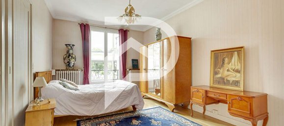 4 bedrooms House in Colombes, France No. 181204 10