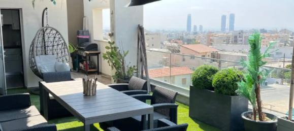 2 bedrooms Penthouse in Mesa Geitonia, Cyprus No. 14034 2