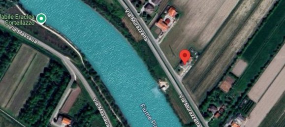 4 rooms Apartment in Eraclea, Italy No. 16182 3