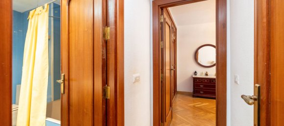 4 bedrooms Apartment in Granada, Spain No. 20039 22