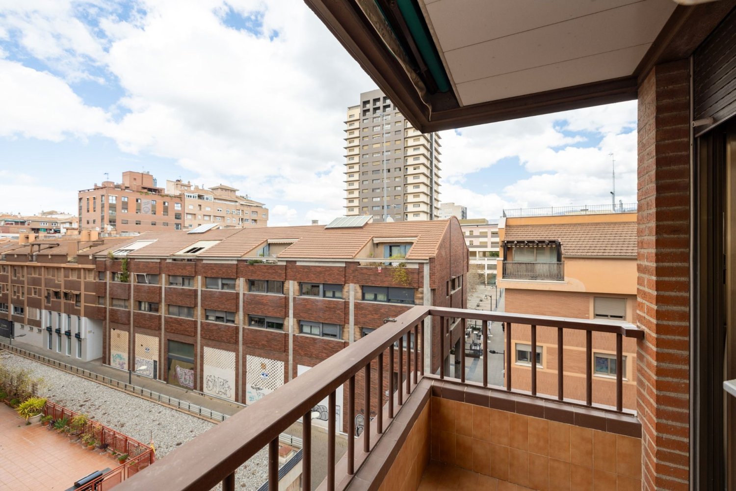 4 bedrooms Apartment in Granada, Spain No. 20039