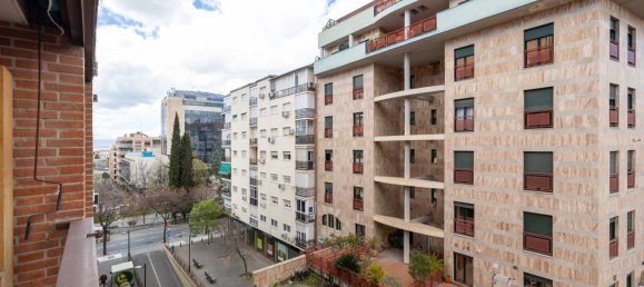 4 bedrooms Apartment in Granada, Spain No. 20039 37