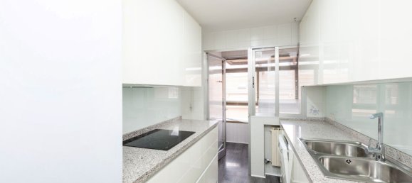 4 bedrooms Apartment in Granada, Spain No. 20039 18