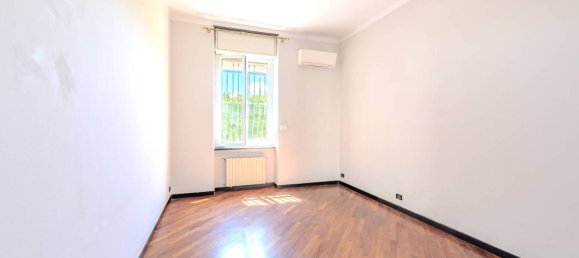 Вилла с 2 спальнями в Генуя, Италия № 329963 3