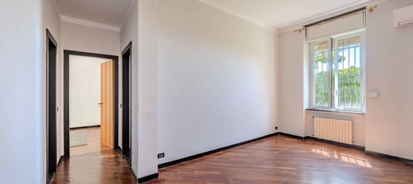 Вилла с 2 спальнями в Генуя, Италия № 329963 4