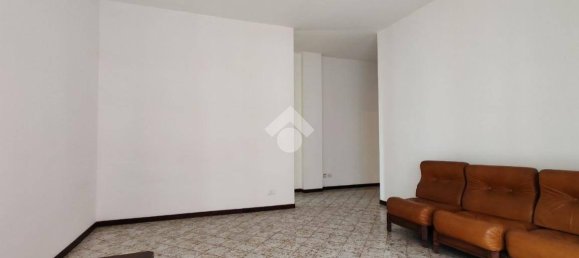 Apartamento T2 em Opera, Italy N.º 67415 2