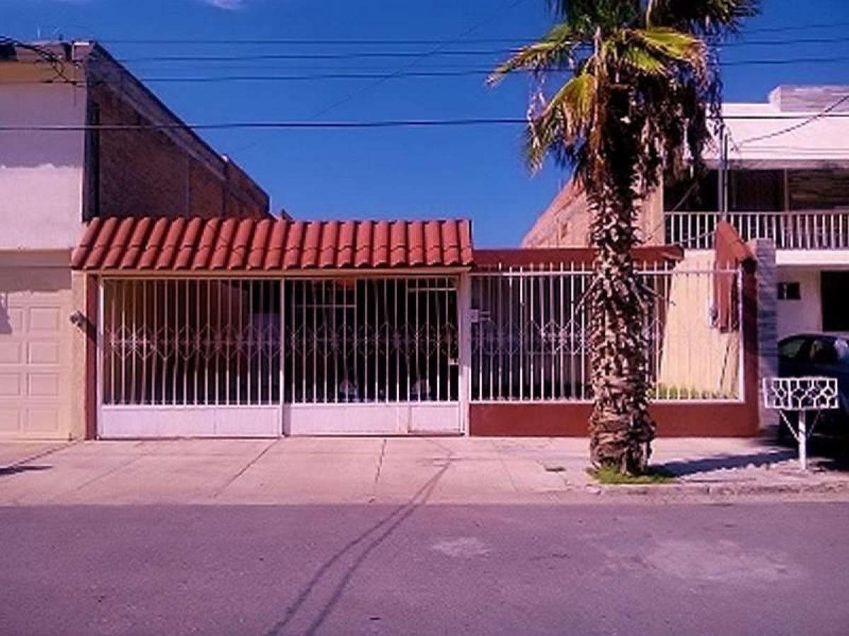 3 bedrooms House in Gomez Palacio, Mexico No. 146214