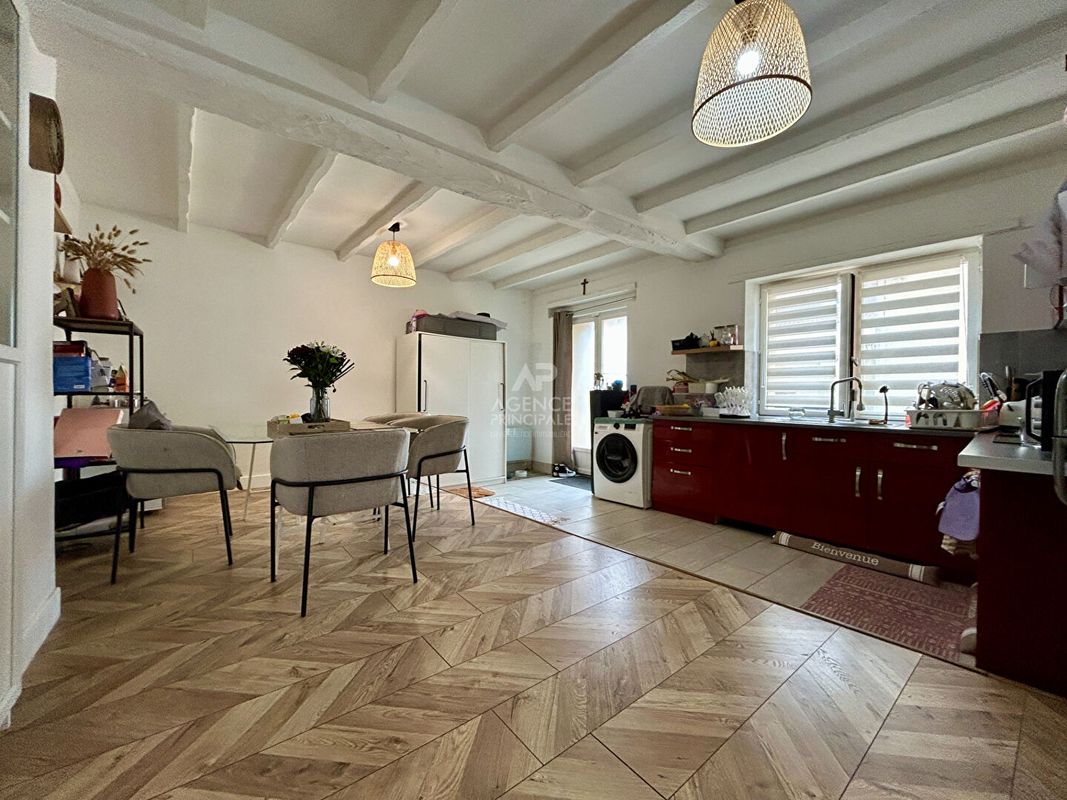 Квартира с 2 спальнями в Пуасси, Франция № 140888