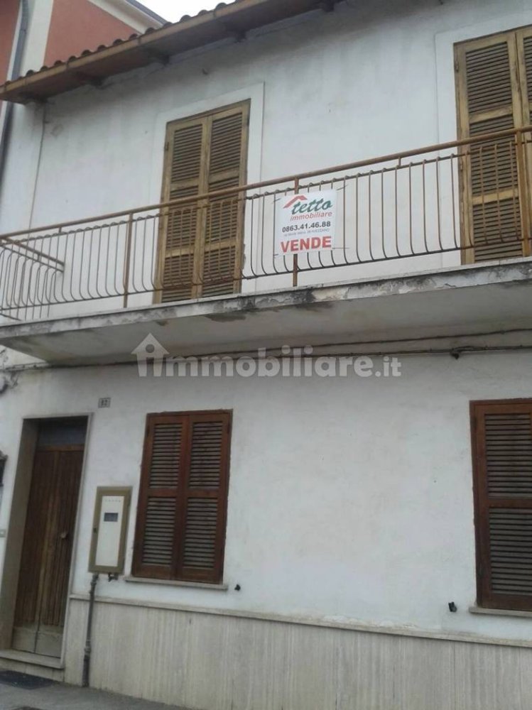 9 bedrooms Villa in Avezzano, Italy No. 134010