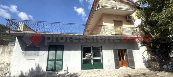 6-Zimmer Haus in Cervinara, Italy, Nr. 340935 2