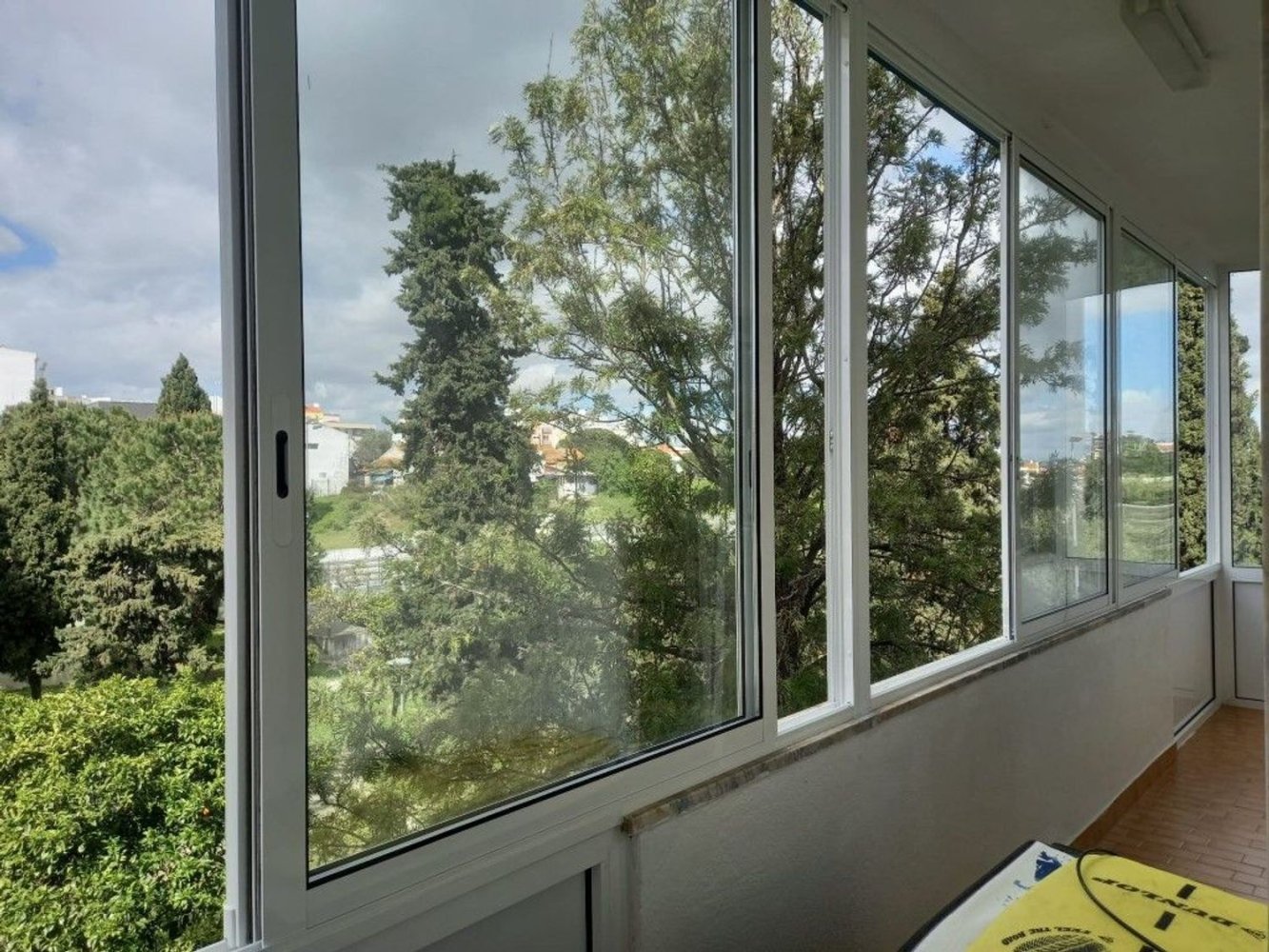 Квартира с 3 спальнями в Алмада, Португалия № 156073