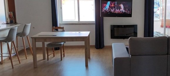 Квартира с 3 спальнями в Алмада, Португалия № 156073 10