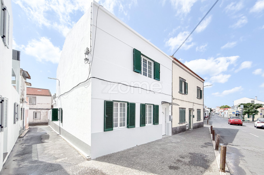 3 bedrooms House in Ponta Delgada, Portugal No. 238912