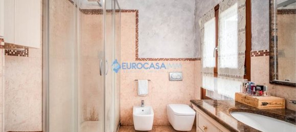 4 bedrooms Villa in Novi di Modena, Italy No. 59546 29