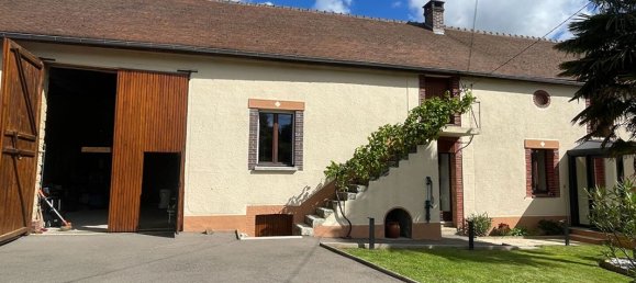  Castillos de 3 dormitorios en Sourdun, France No. 175336 2