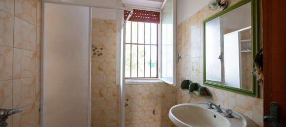 3 Schlafzimmer Villa in Vittoria, Italy, Nr. 44241 14