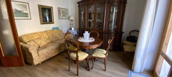 2 Schlafzimmer Wohnung in Castiglione del Lago, Italy, Nr. 103740 5