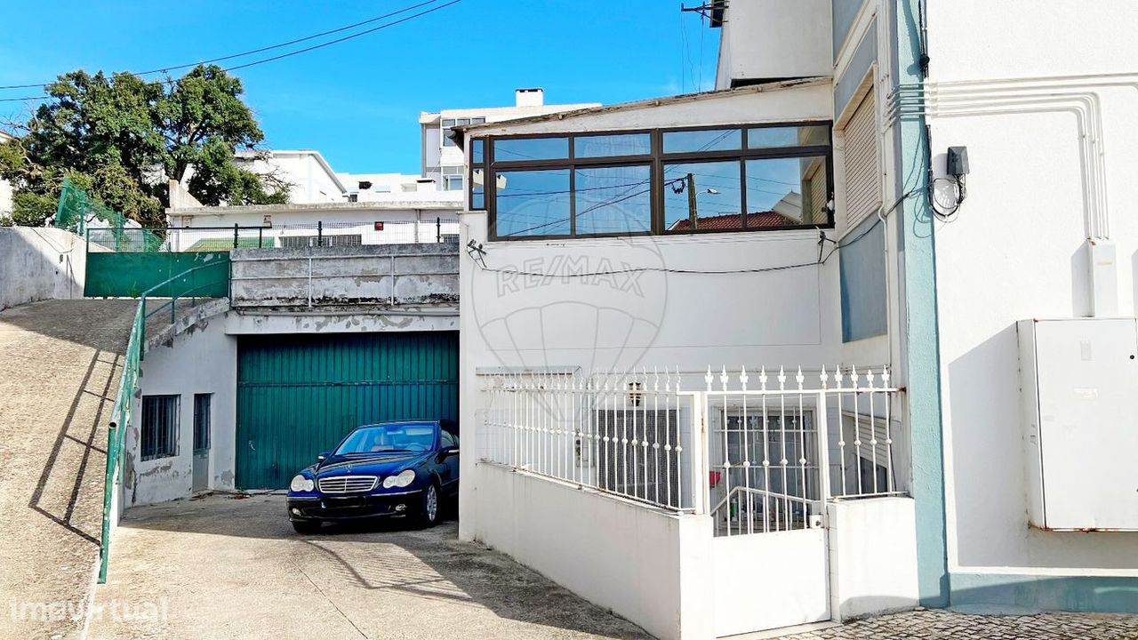 Склад 230м² в Алкоэнтре, Португалия № 87978