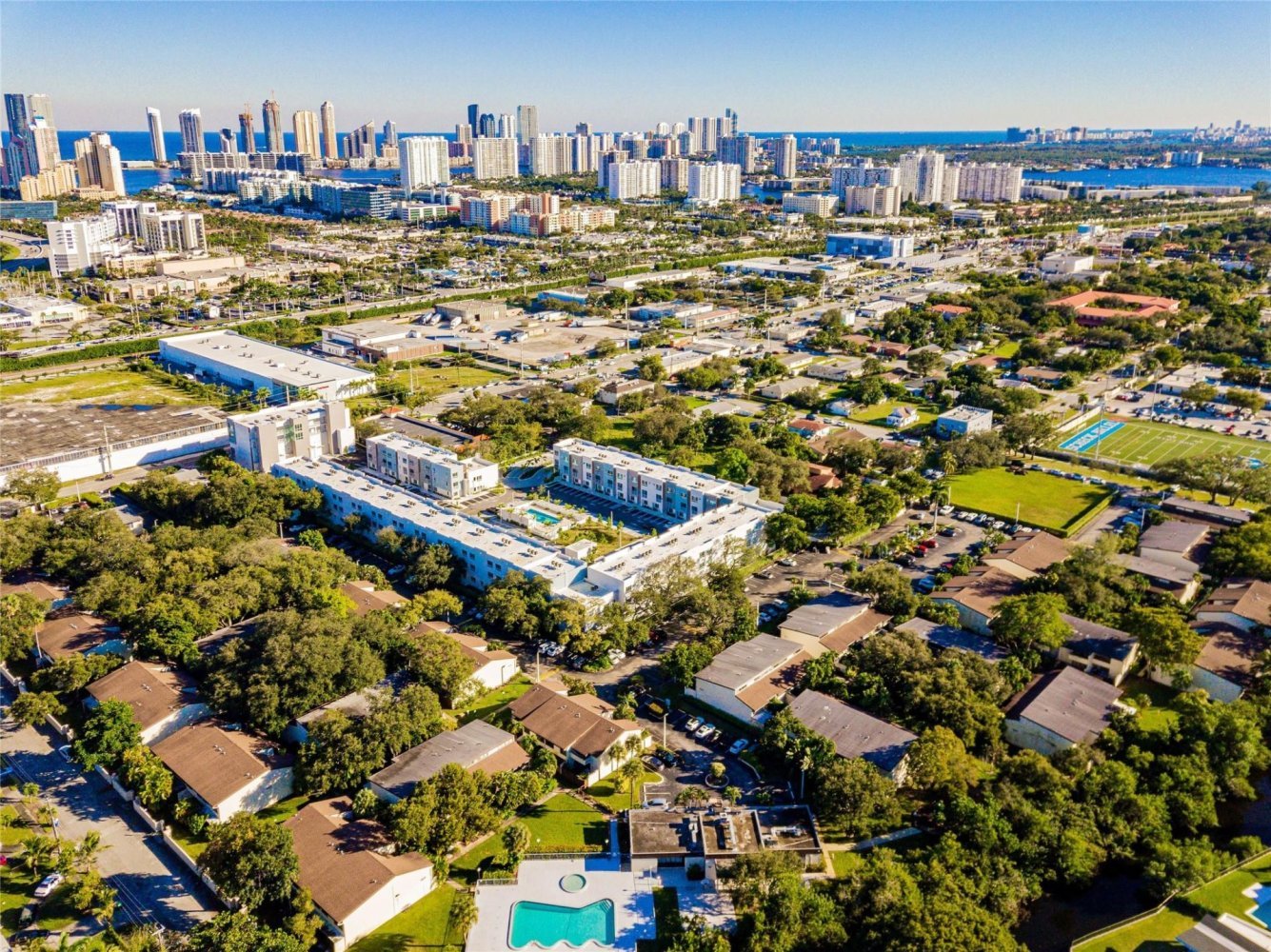 3 dormitorios propiedad comercial en venta en Miami, Miami-Dade, Florida, USA № 613855