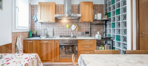 4 rooms Apartment in Bologna, Italy No. 26260 4