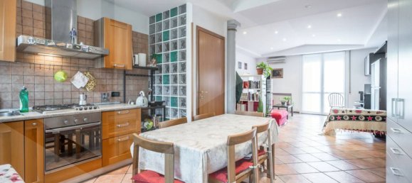 4 rooms Apartment in Bologna, Italy No. 26260 9