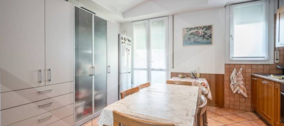 4 rooms Apartment in Bologna, Italy No. 26260 5