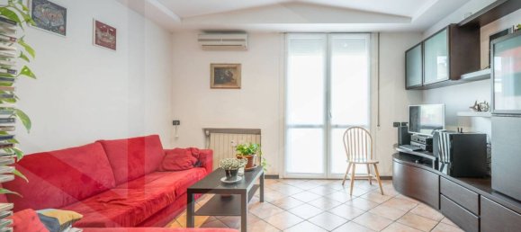 4 rooms Apartment in Bologna, Italy No. 26260 12