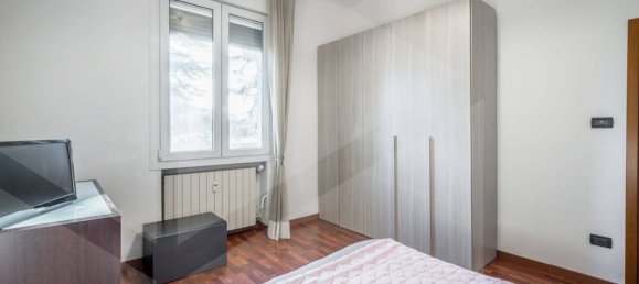 4 rooms Apartment in Bologna, Italy No. 26260 27