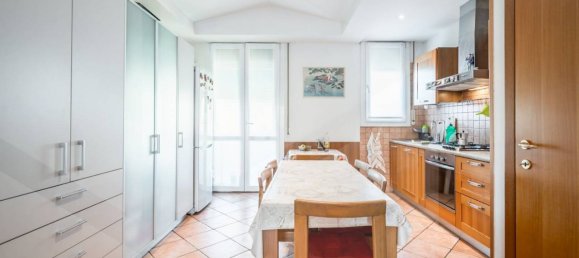 4 rooms Apartment in Bologna, Italy No. 26260 7