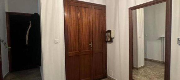 4-salle Appartement à Verzuolo, Italy No. 11615 12