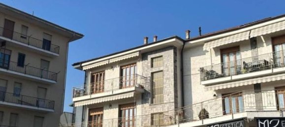 4-salle Appartement à Verzuolo, Italy No. 11615 18