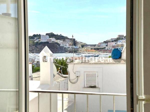 Квартира с 4 комнатами в Понца, Италия № 132925