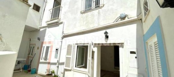 Квартира с 4 комнатами в Понца, Италия № 132925 3