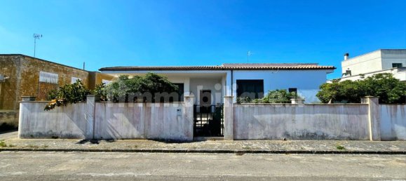 3 bedrooms Villa in Alessano, Italy No. 319307 3