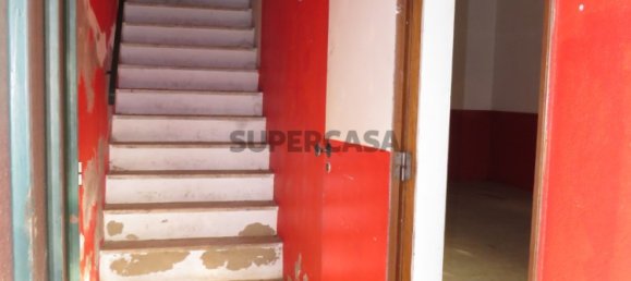 95m² Commercial property in Benavente, Portugal No. 152998 12