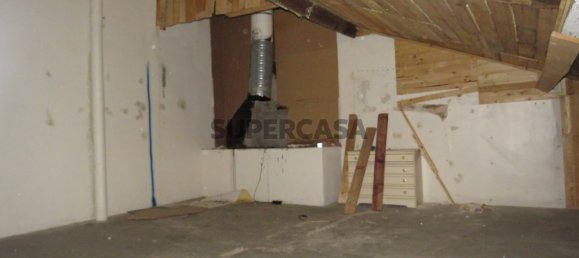 95m² Commercial property in Benavente, Portugal No. 152998 17