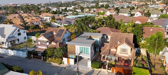 160m² House in Pattaya, Thailand No. 26327 3