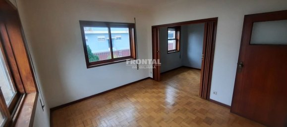 2 bedrooms Apartment in Valbom, Portugal No. 11702 3