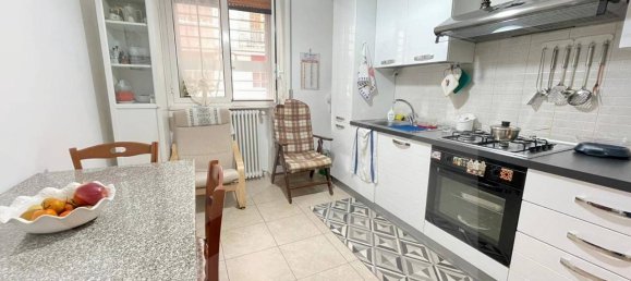2 rooms Apartment in Bari, Italy No. 28940 6