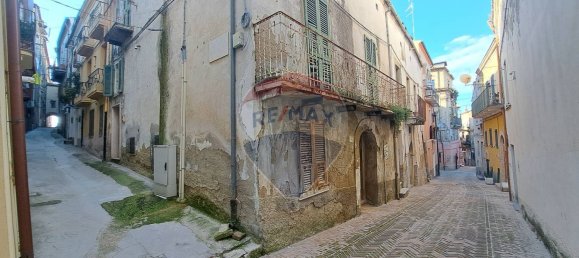 8 rooms House in Lanciano, Italy No. 292993 3