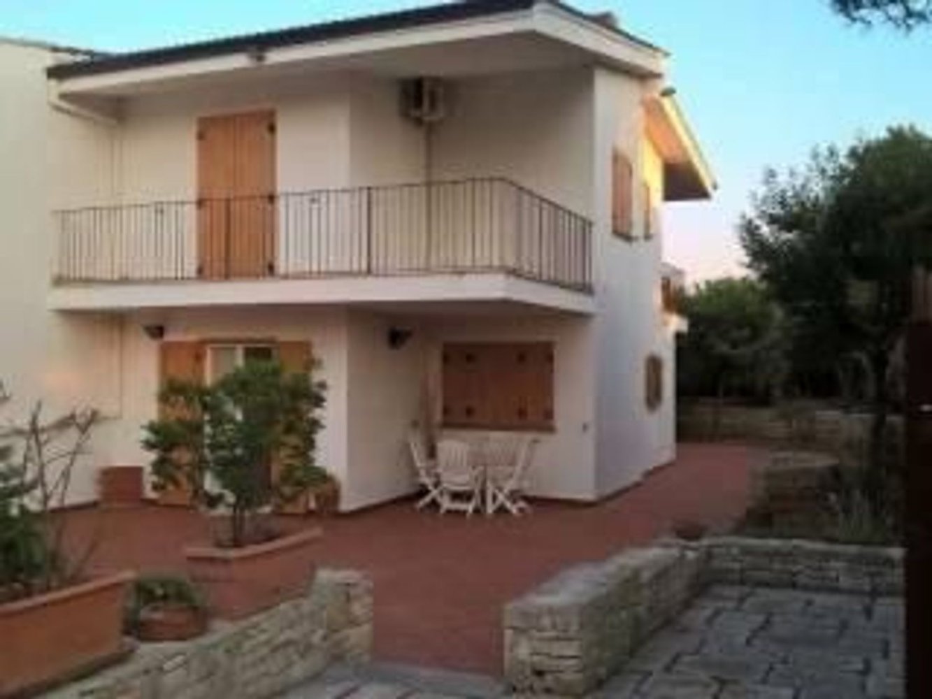 3 rooms Villa in Toritto, Italy No. 256884