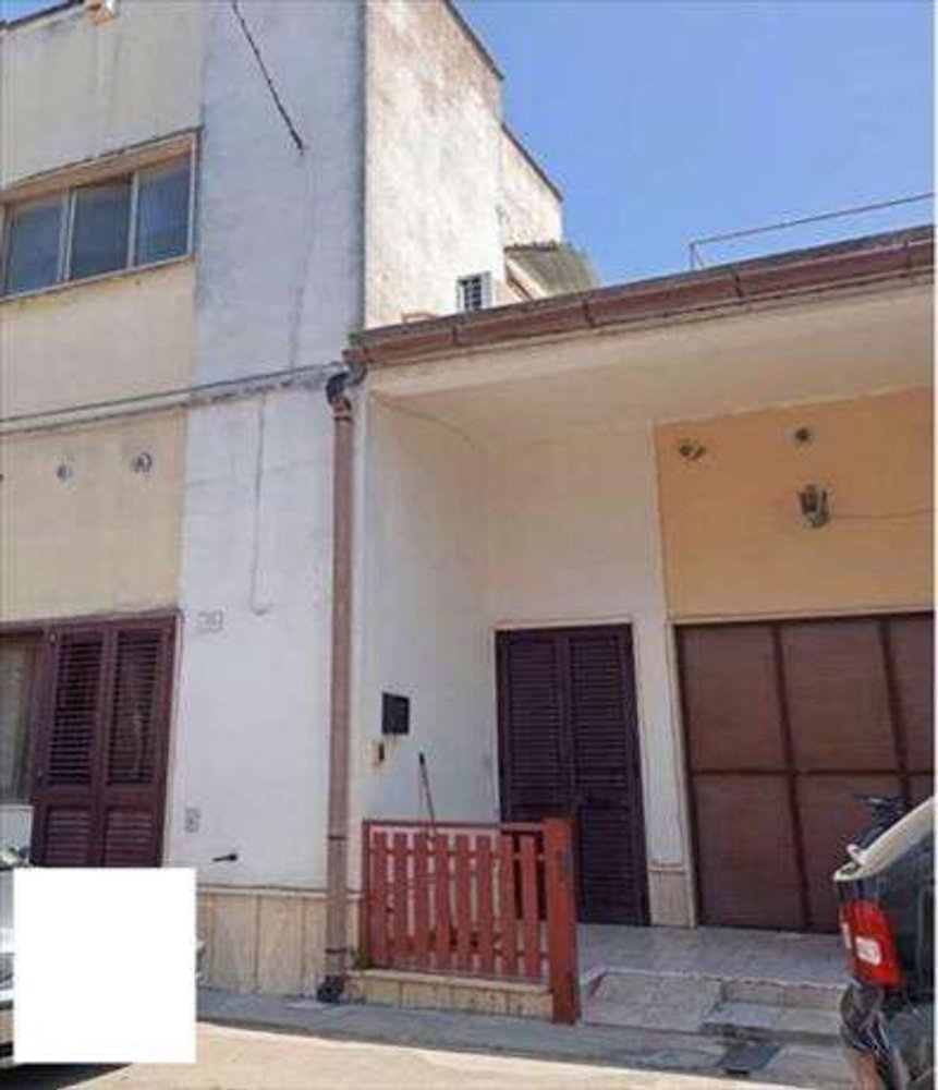 Дом с 8 спальнями в Melissano, Италия № 390906