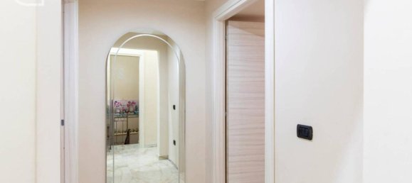 4 rooms Villa in Portici, Italy No. 35617 6