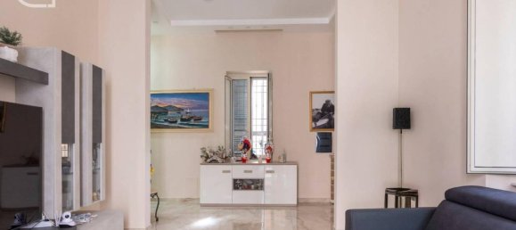 4 rooms Villa in Portici, Italy No. 35617 4