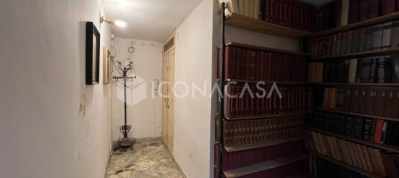 3 Schlafzimmer Wohnung in Bari, Italy, Nr. 373093 9
