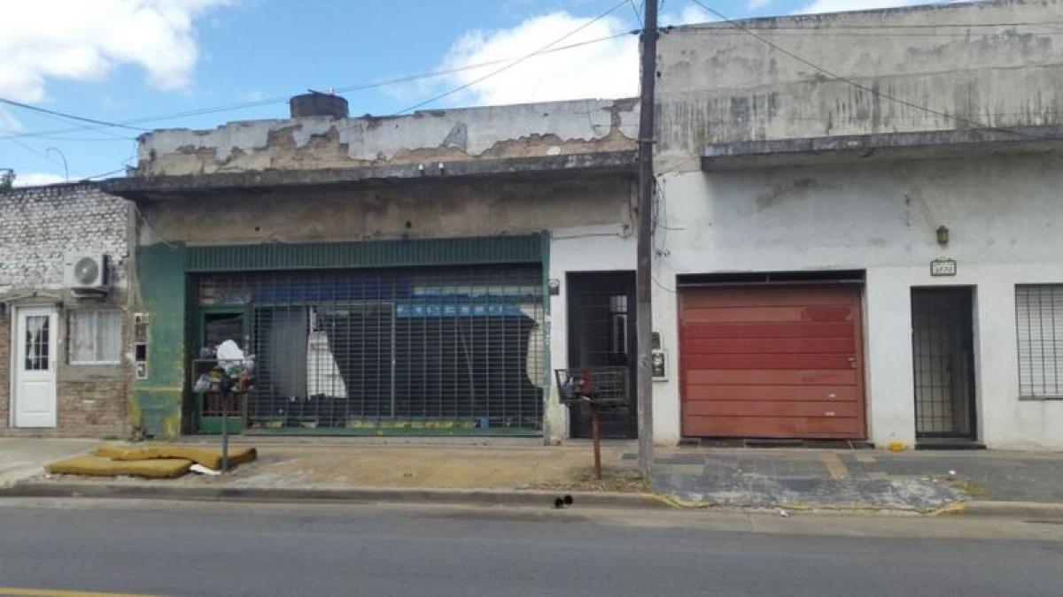 2 bedrooms House in Tres de Febrero, Argentina No. 64616